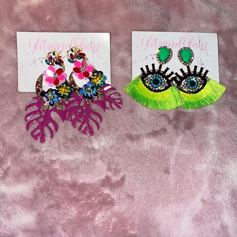 STATEMENT EARRINGS